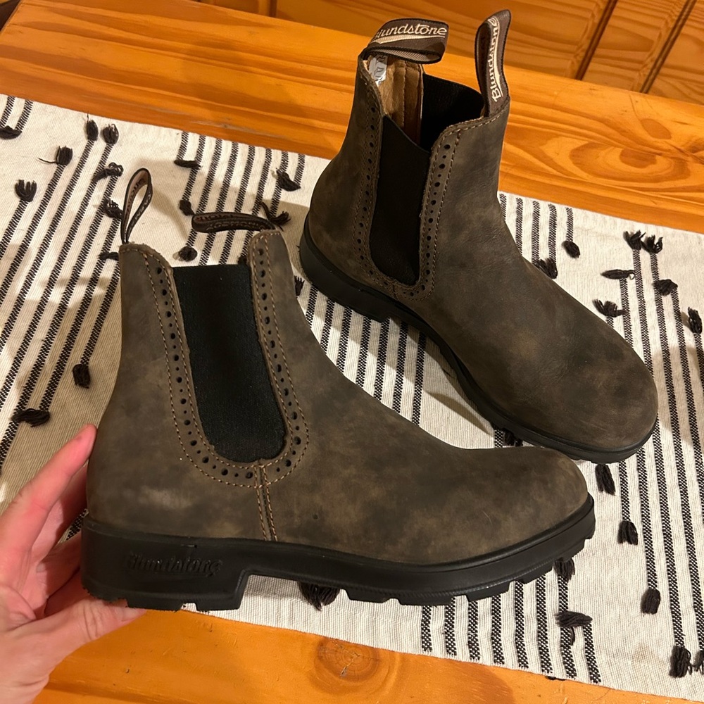 Blundstone Brown Chelsea Boots